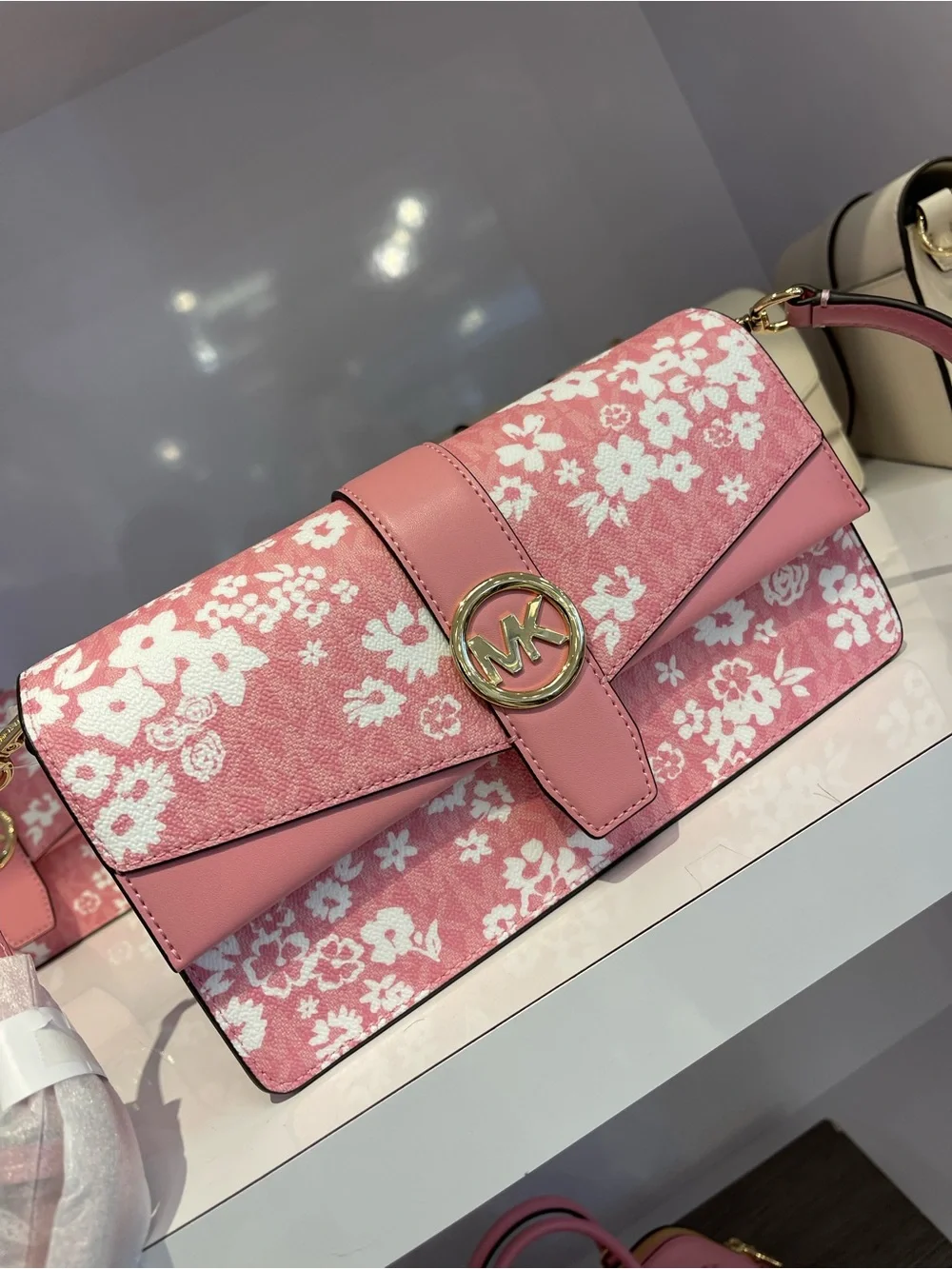 MICHAEL KORS Greenwich Md Printed Signature Logo Convertible Shoulder
Carnation - Picture 8 of 14